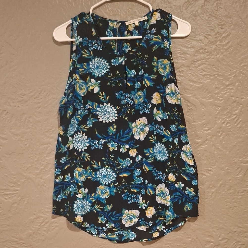 Violet & Claire Blue and White Tank Top Floral Design